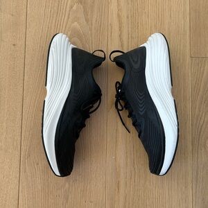 APL streamline running shoe in size 9